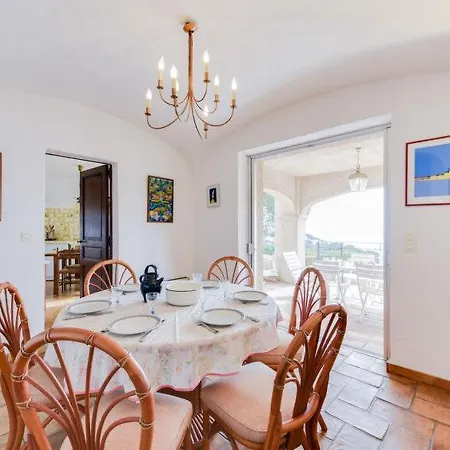 Sainte-maxime Sleeps 6 Pool Wifi *