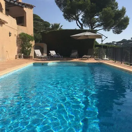 Sainte-maxime Sleeps 6 Pool Wifi Prázdninový dům *