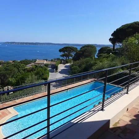 Sainte-maxime Sleeps 6 Pool Wifi *