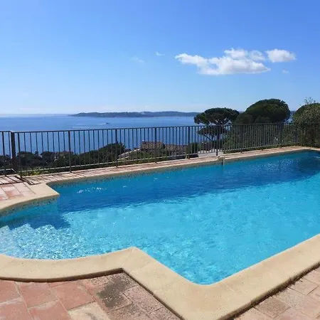 Sainte-maxime Sleeps 6 Pool Wifi *